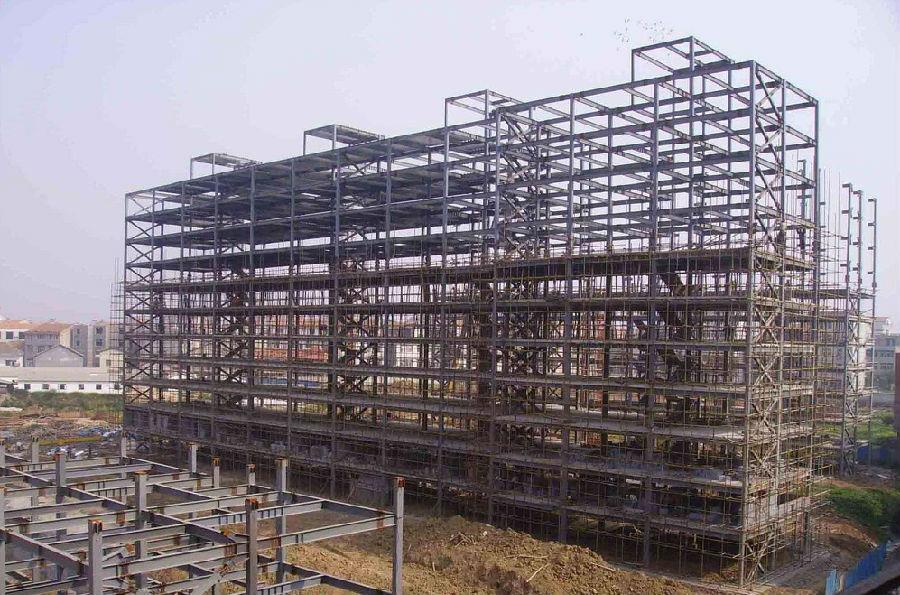介休高层钢结构的支撑布置与构造应该符合哪些要求